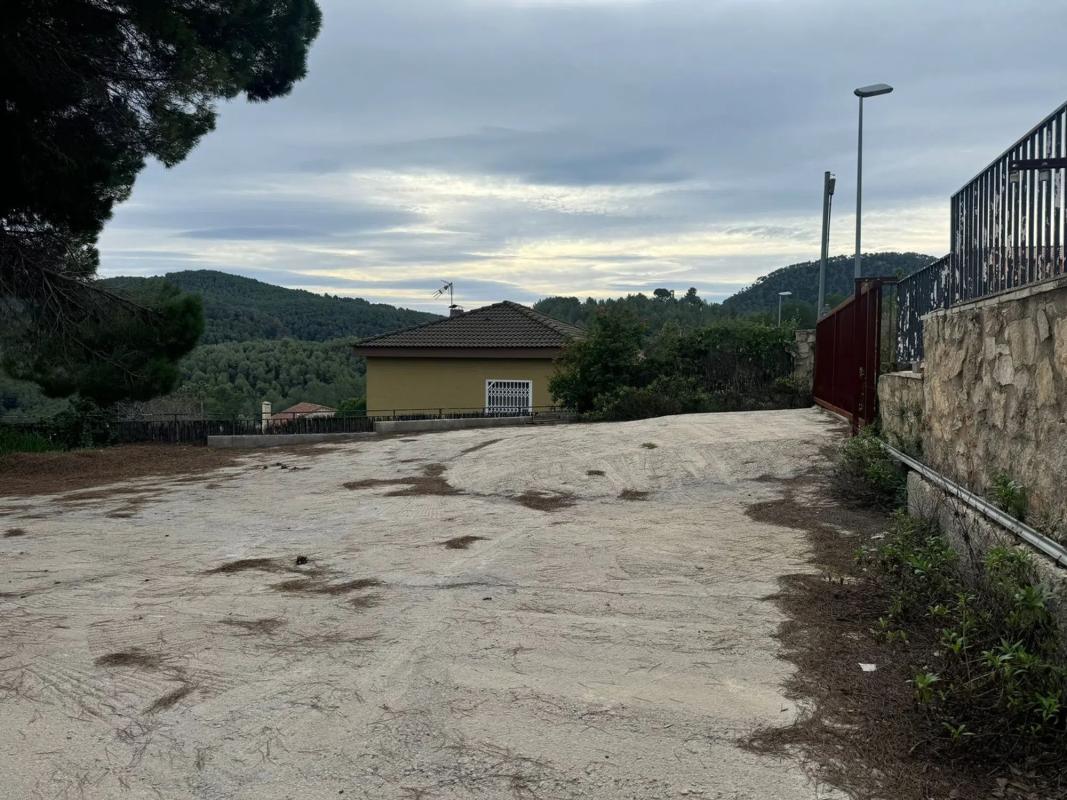 Terreno en venta en Corbera de Llobregat, Barcelona photo 3