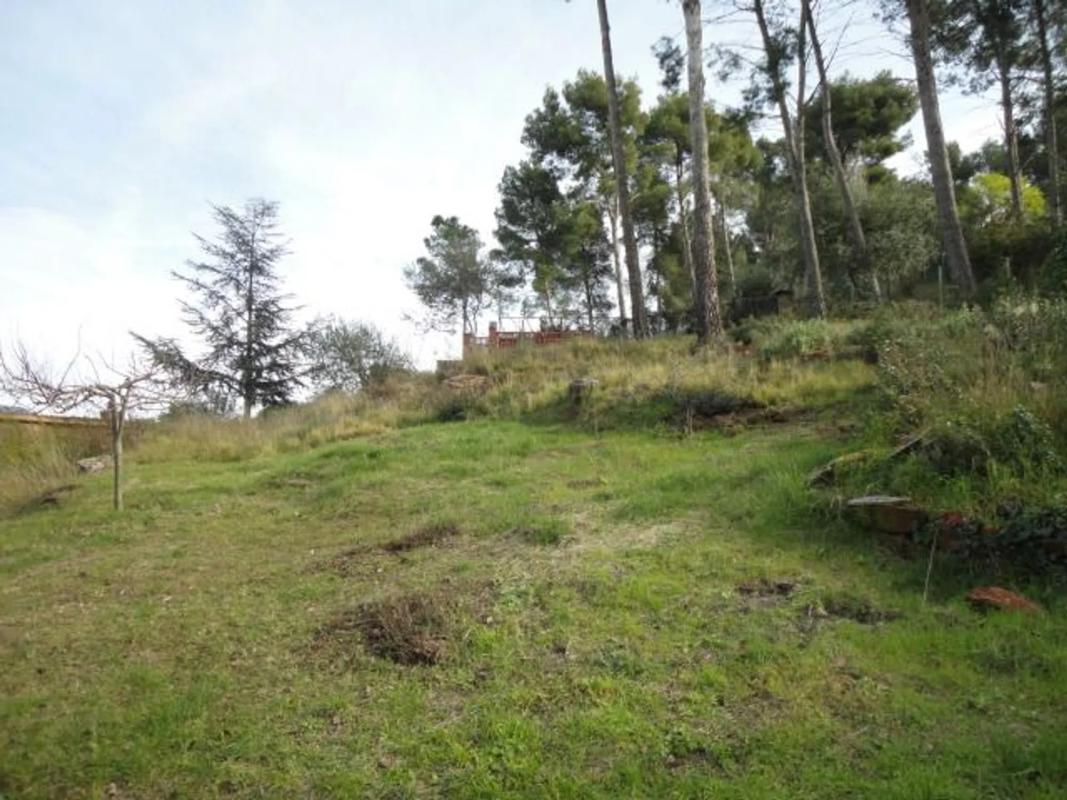 Terreno en venta en Castellví de Rosanes, Barcelona photo 2
