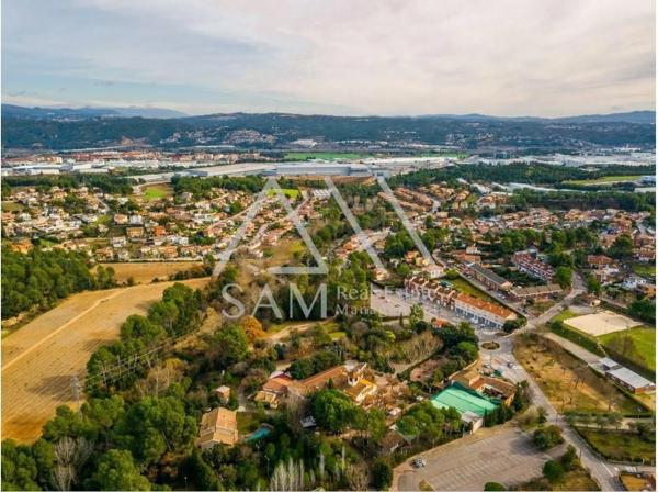 Terreno en Sant esteve Sesrovires photo 4