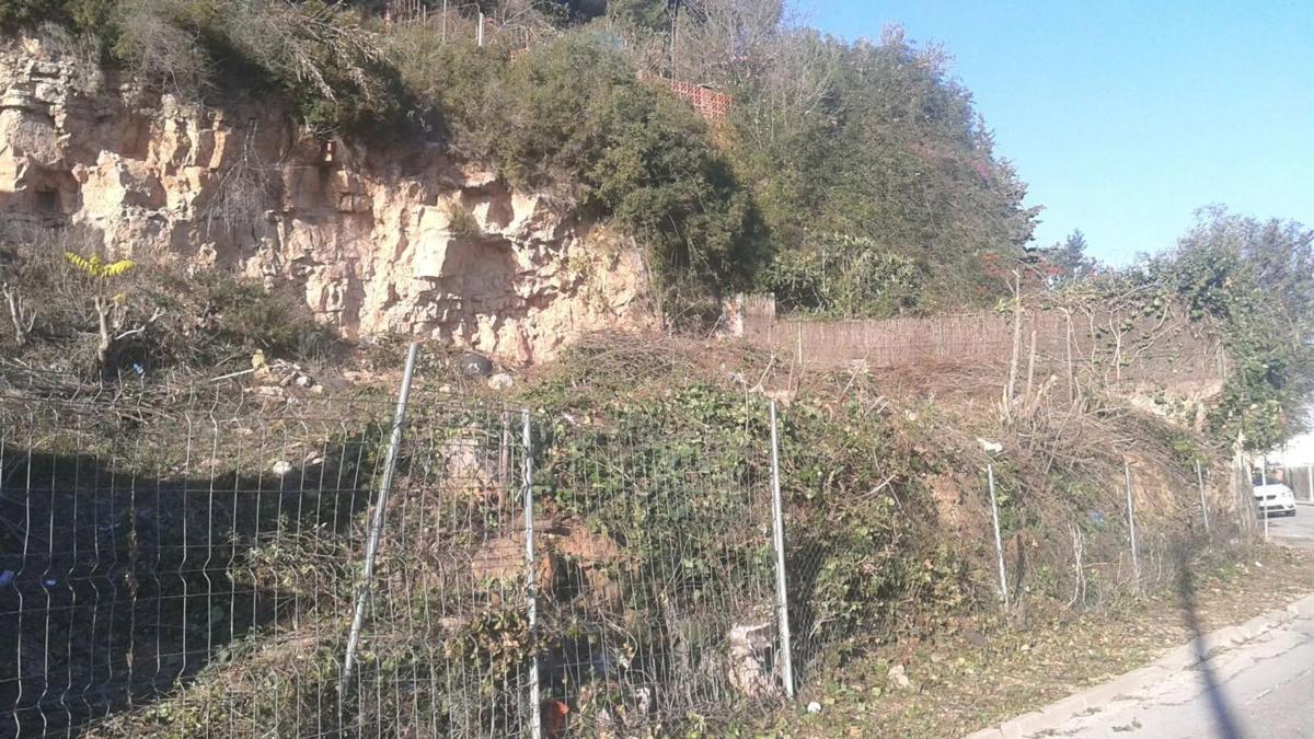 Terreno en venta en Vallirana, Barcelona photo 3