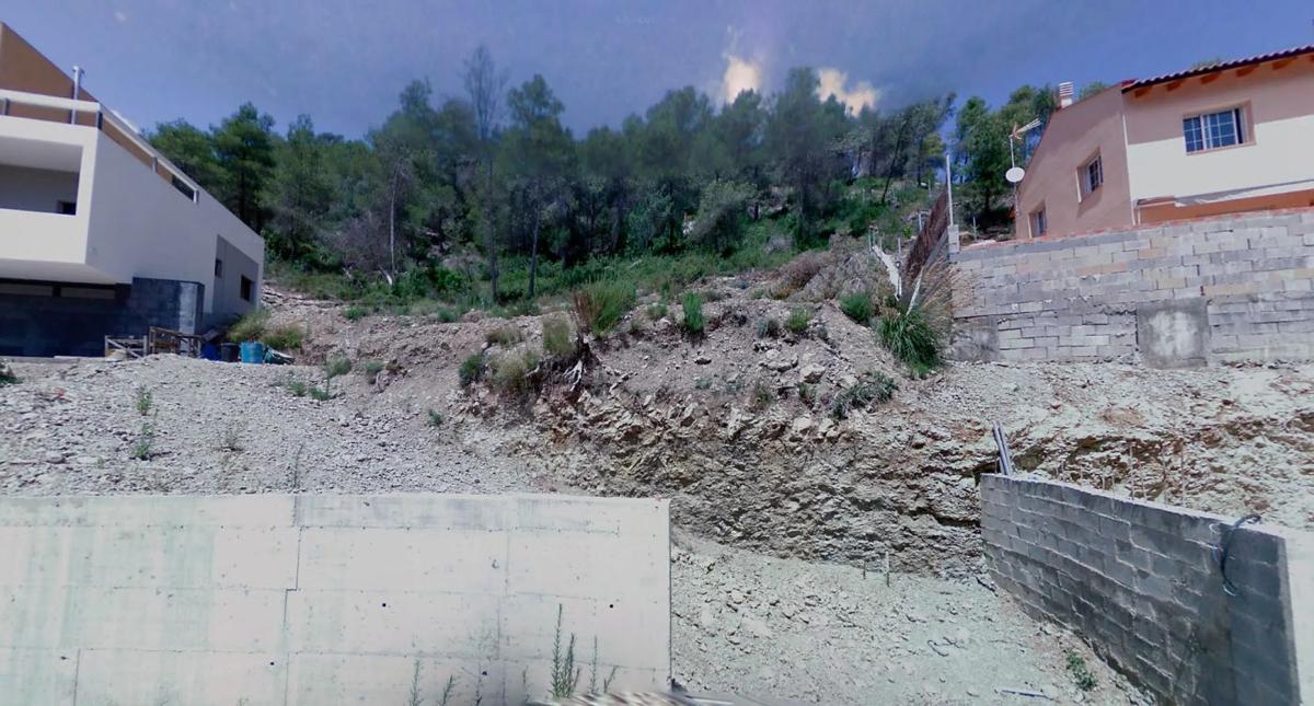 Terreno en venta en Vallirana, Barcelona photo 1