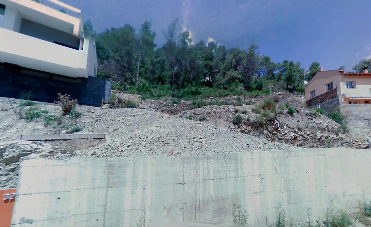 Terreno en venta en Vallirana, Barcelona photo 2