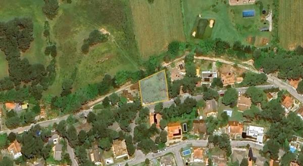 Terreno en calle de la Garrotxa photo 3