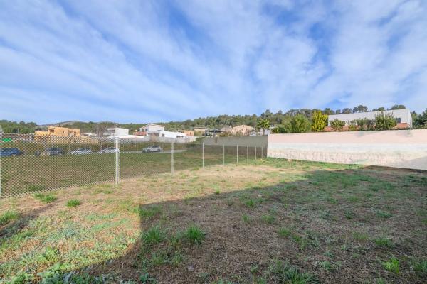 Terreno en calle Sant Eudald photo 1