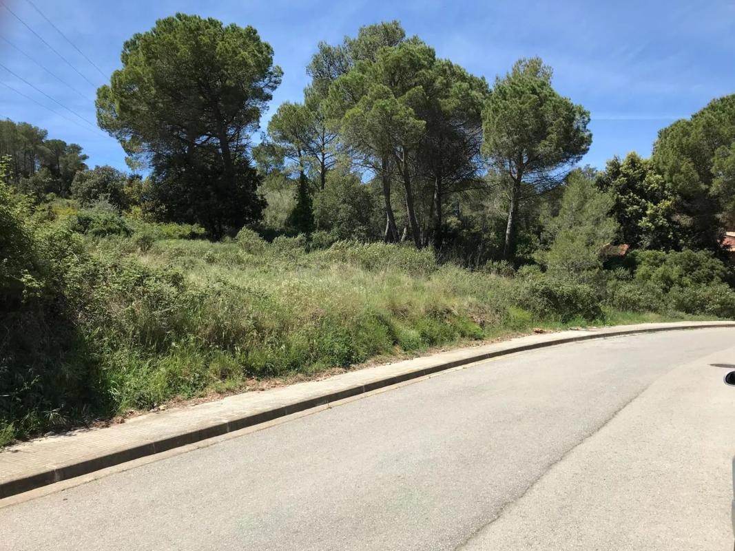 Terreno en venta en Begues, Barcelona photo 1