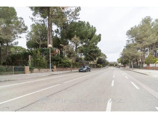 Terreno en avenida Sadurní thumbnail 1