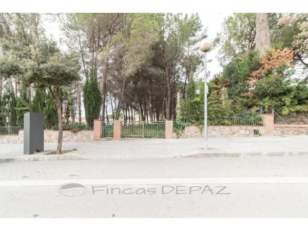Terreno en avenida Sadurní photo 3