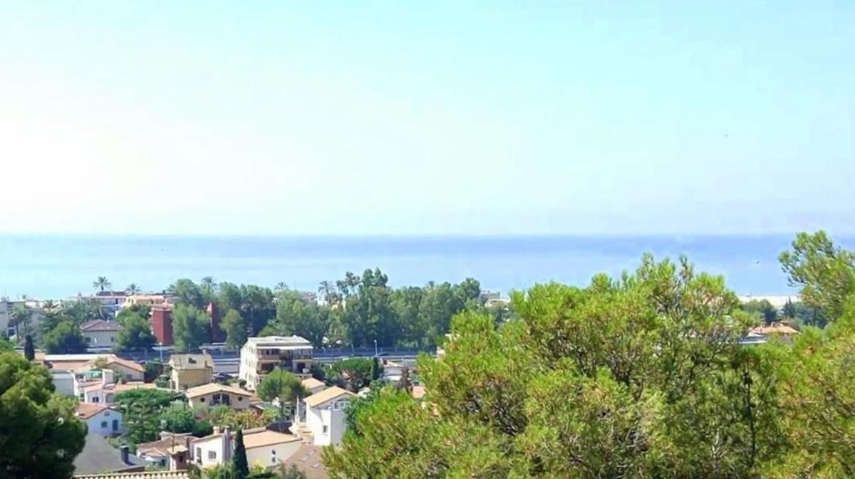 Terreno en venta en Castelldefels, Barcelona photo 1