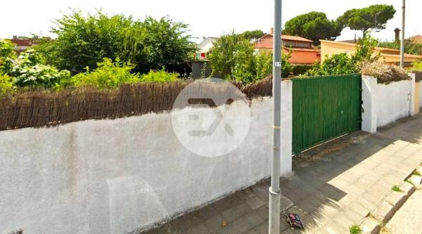 Terreno en Can Bou photo 2