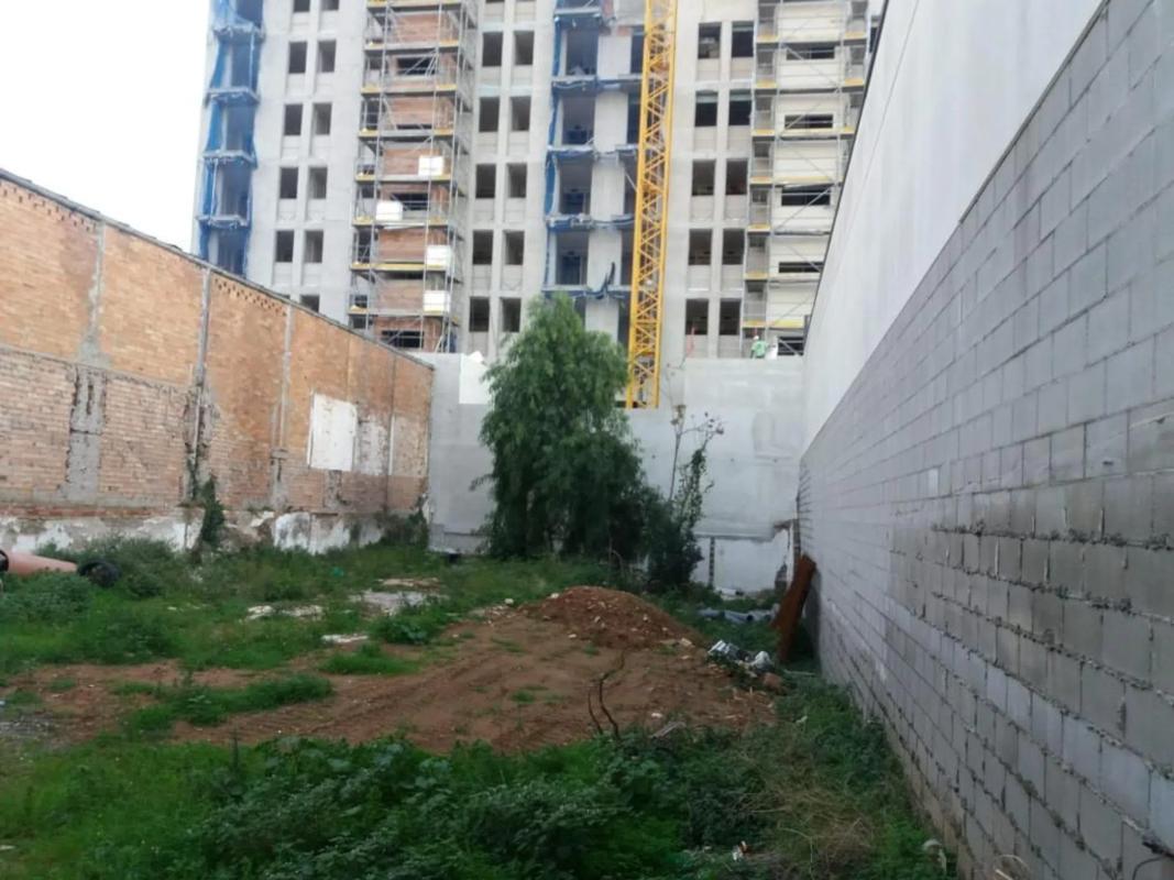 Terreno en venta en Cornellà de Llobregat, Barcelona photo 1