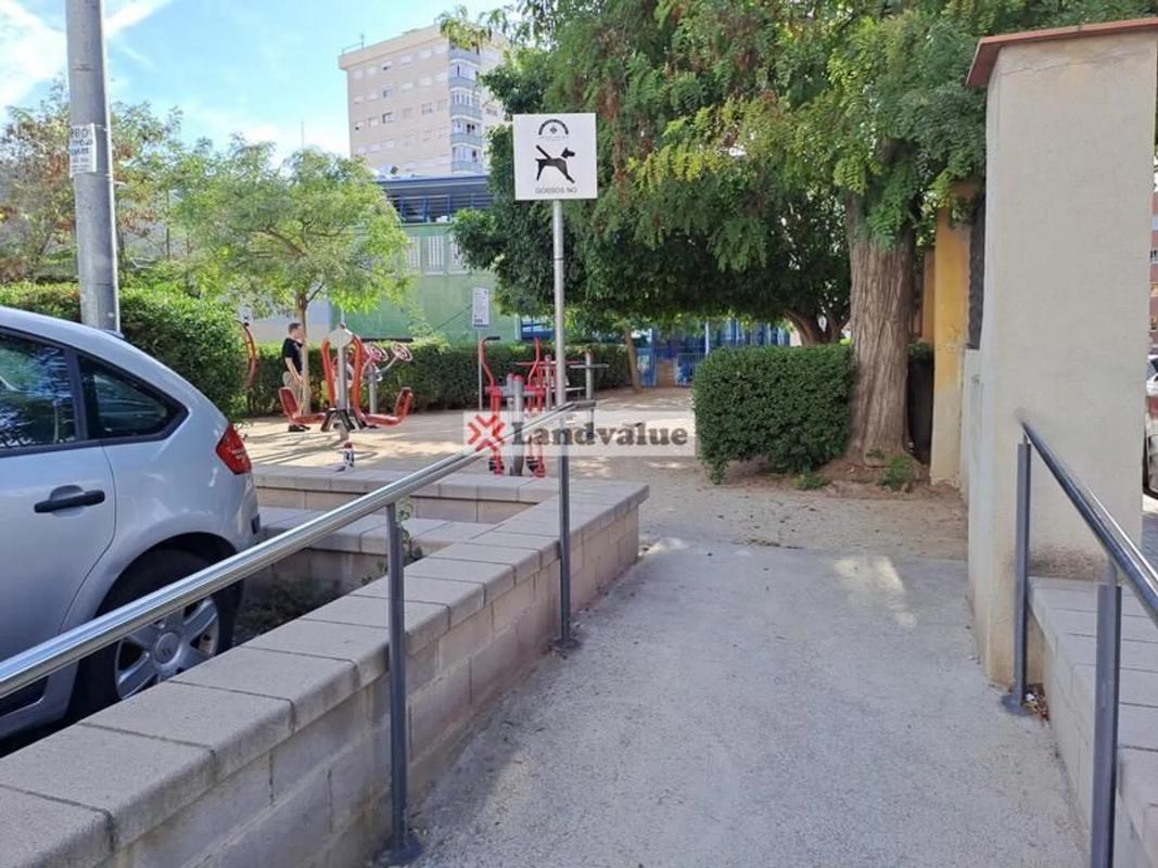 Terreno en venta en Esplugues de Llobregat, Barcelona photo 2