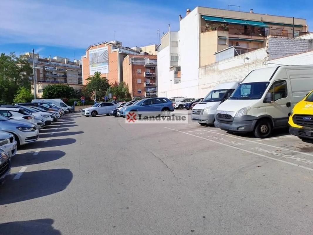 Terreno en venta en Esplugues de Llobregat, Barcelona photo 4