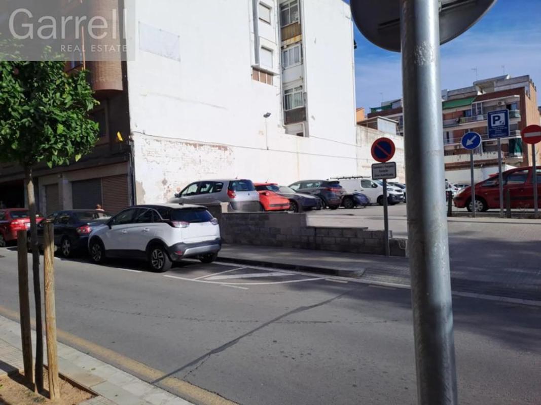 Terreno en venta en Esplugues de Llobregat, Barcelona photo 3