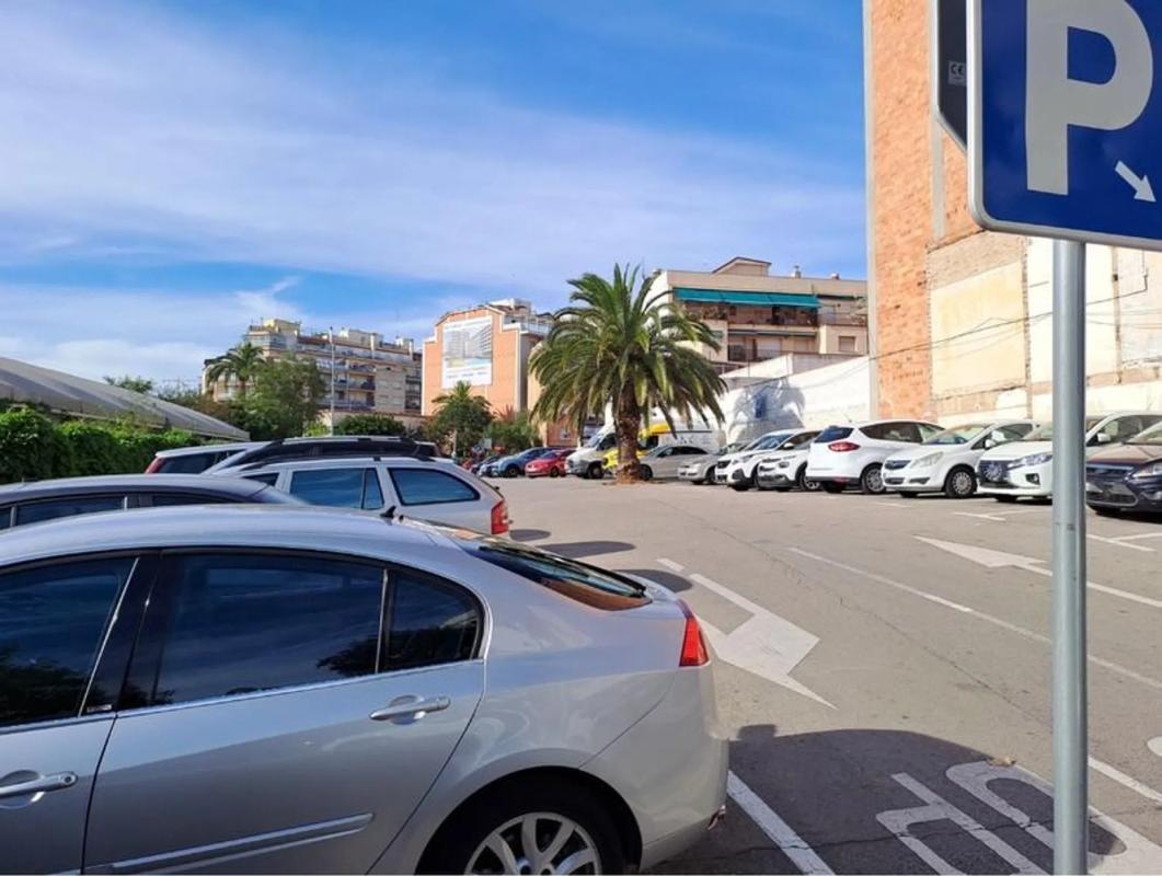 Terreno en venta en Esplugues de Llobregat, Barcelona photo 2