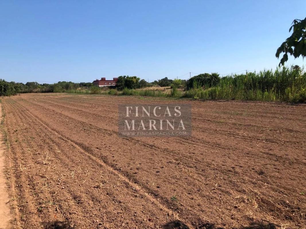 Terreno en venta en Gavà, Barcelona photo 2