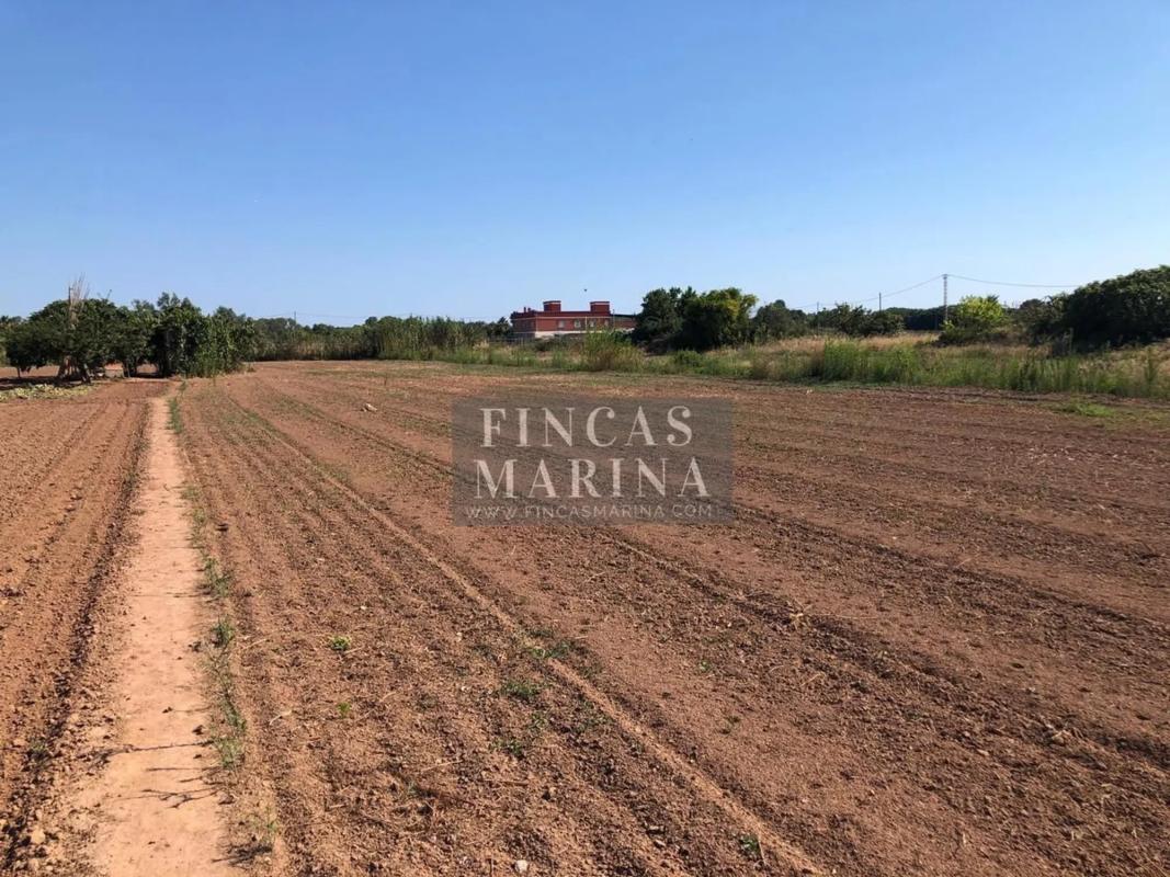 Terreno en venta en Gavà, Barcelona photo 3