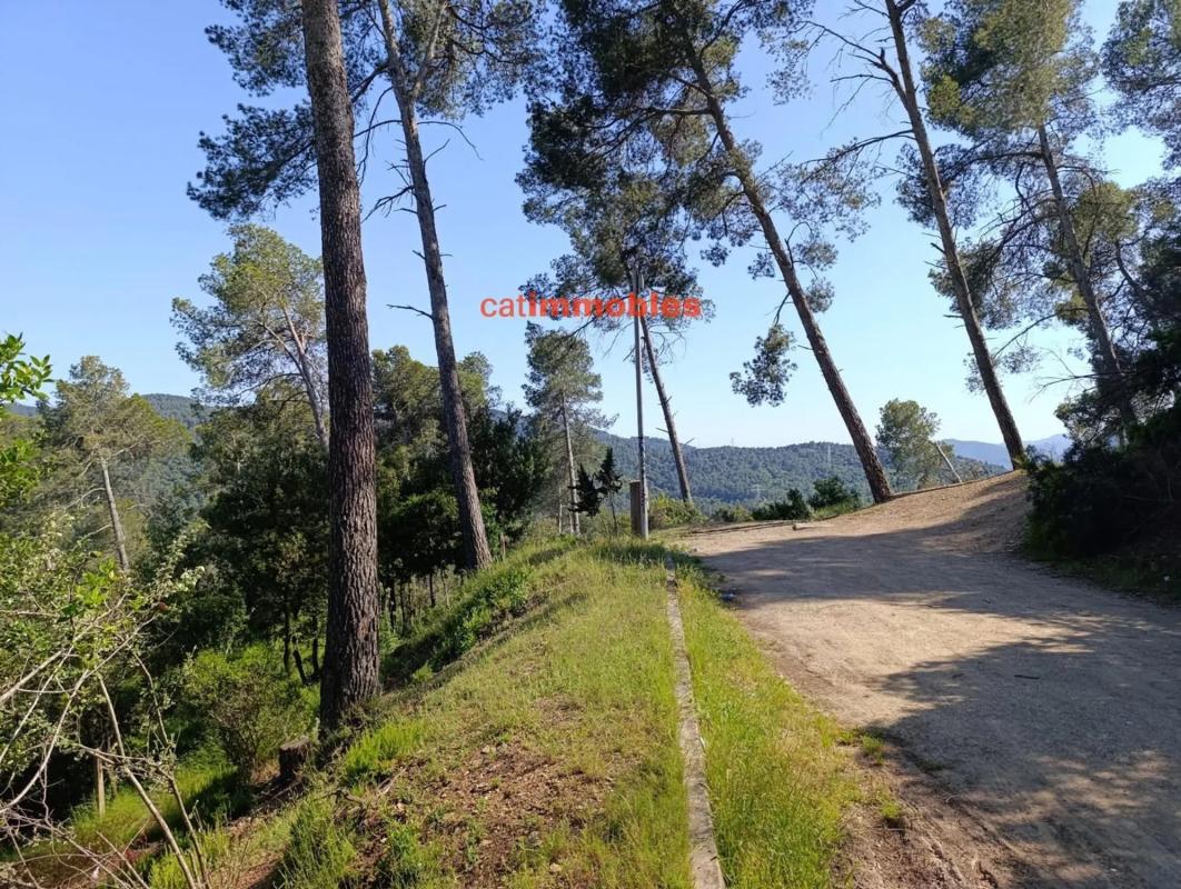 Terreno en venta en Molins de Rei, Barcelona photo 3