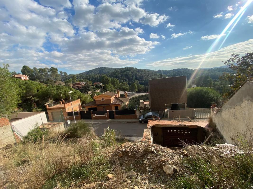Terreno en venta en Molins de Rei, Barcelona photo 3