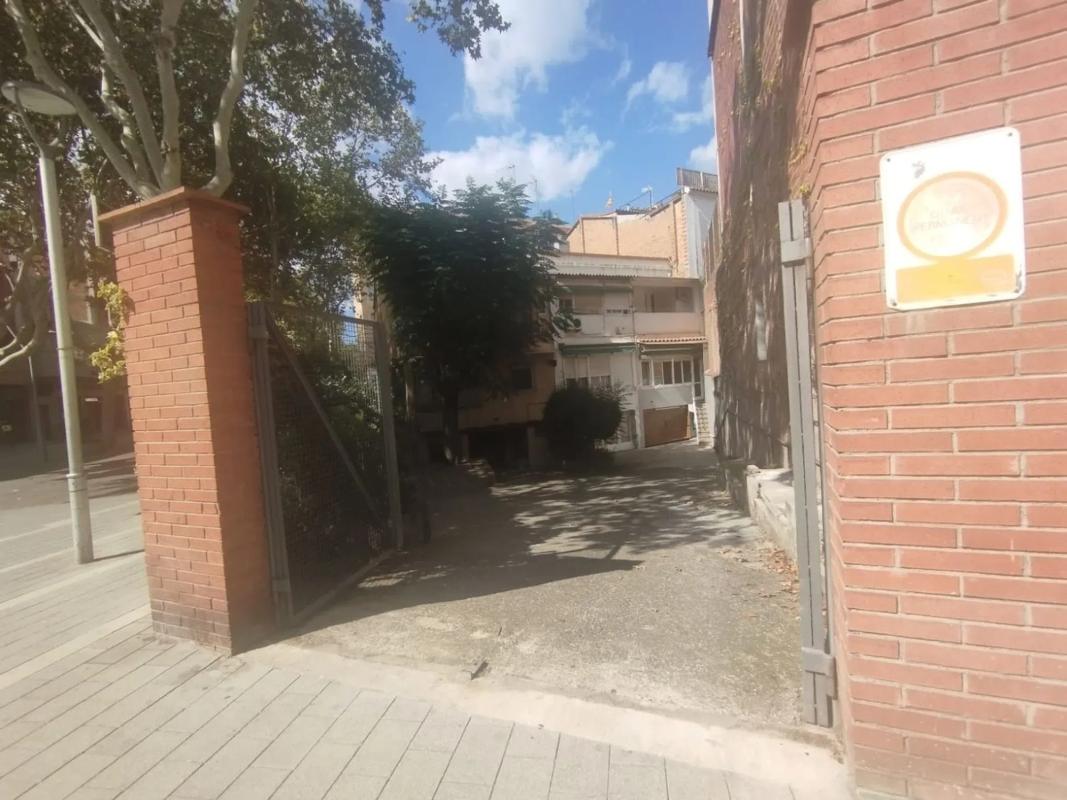 Участок земли на продажу в Моли́нс-де-Рей, Барселона photo 5