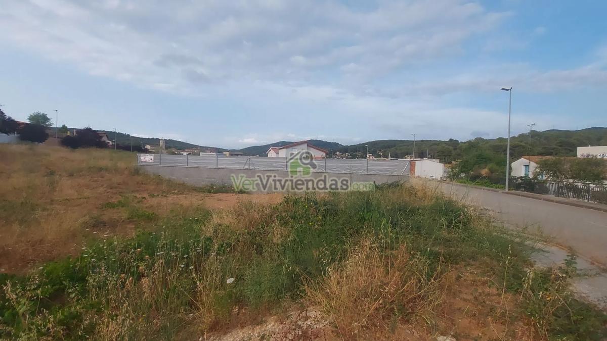 Участок земли на продажу в Оле́са-де-Бонесва́льс, Барселона photo 4
