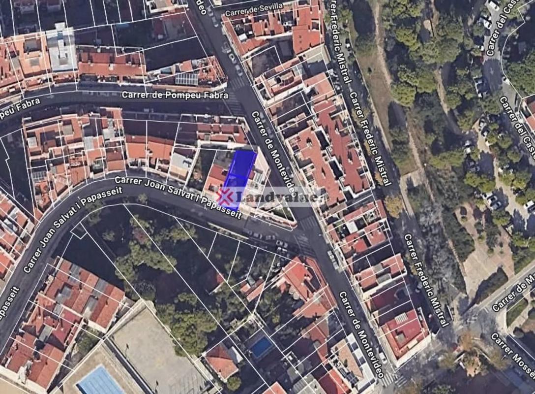 Terreno en venta en Sant Boi de Llobregat, Barcelona photo 2