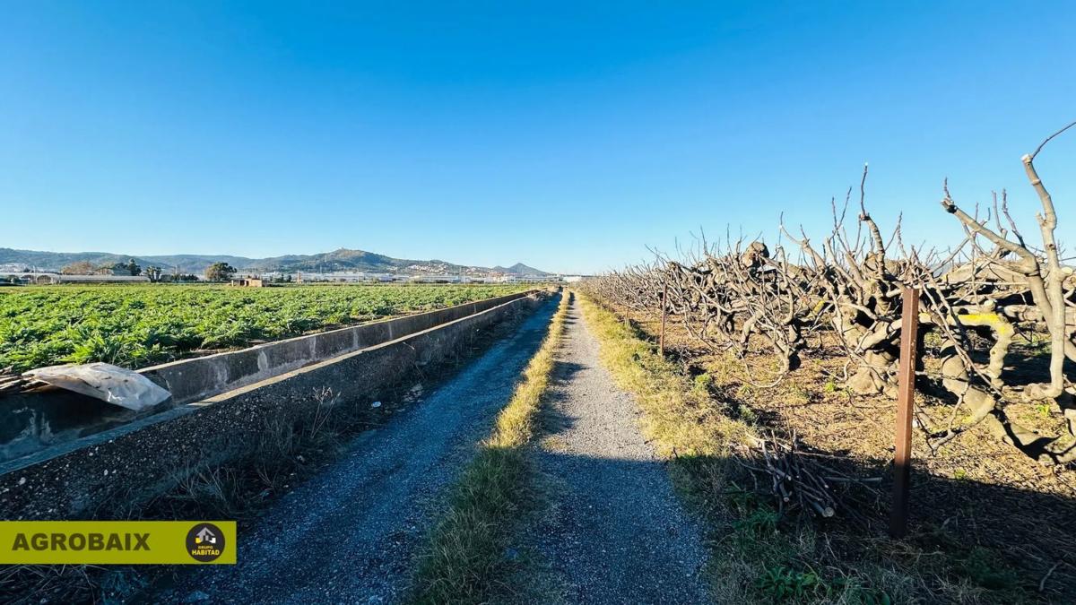Terreno en venta en Sant Boi de Llobregat, Barcelona photo 3
