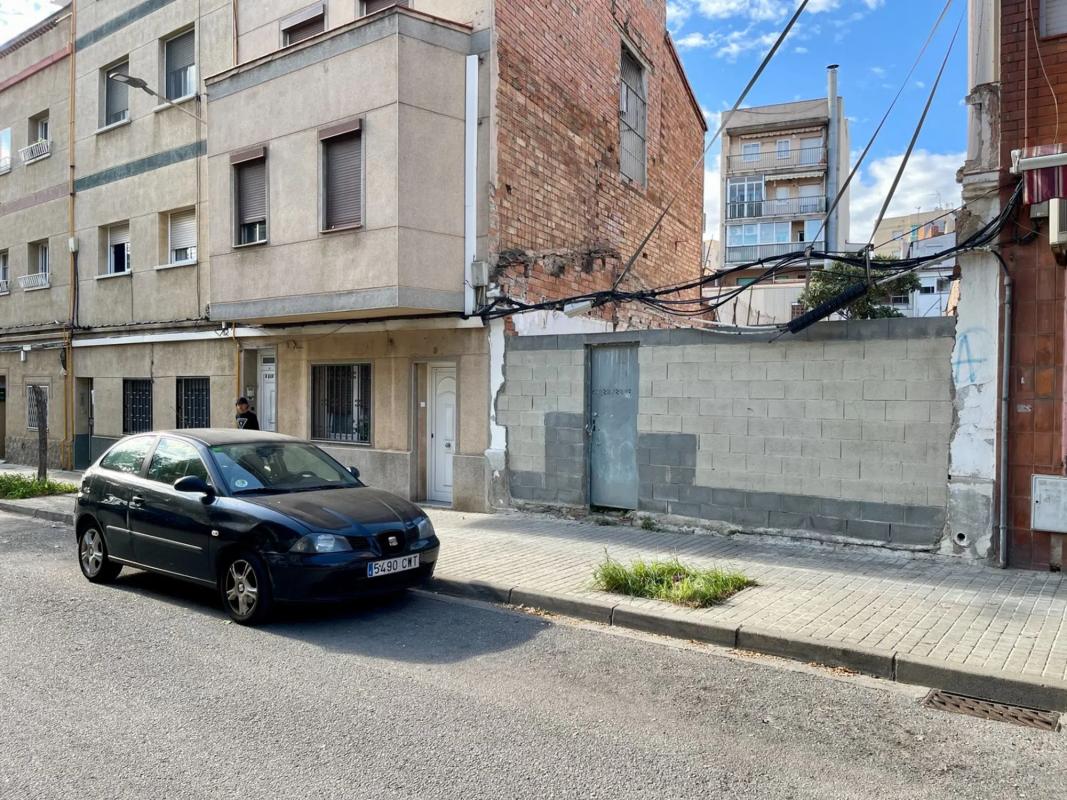 Terreno en venta en Sant Boi de Llobregat, Barcelona photo 3
