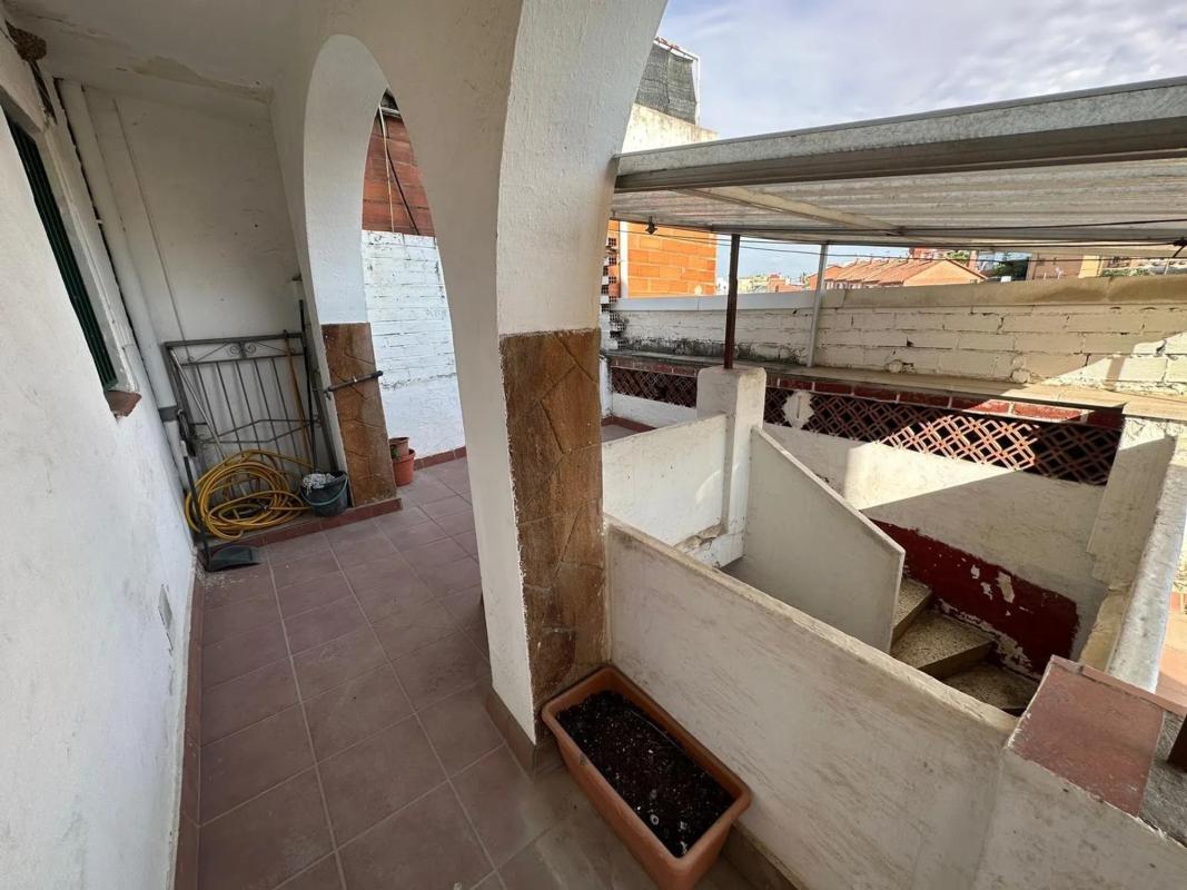 Terreno en venta en Sant Vicenç Dels Horts, Barcelona photo 2