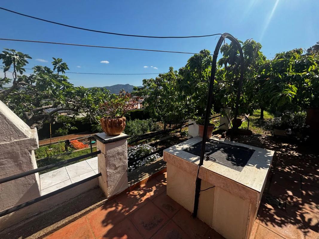 Terreno en venta en Sant Vicenç Dels Horts, Barcelona photo 4