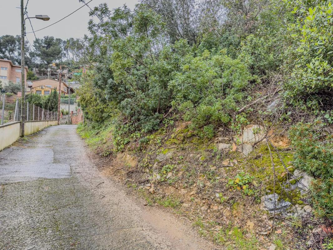 Terreno en venta en Sant Vicenç Dels Horts, Barcelona photo 4