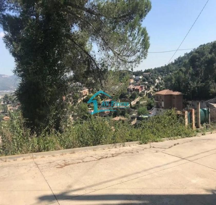 Terreno en venta en Sant Vicenç Dels Horts, Barcelona photo 1