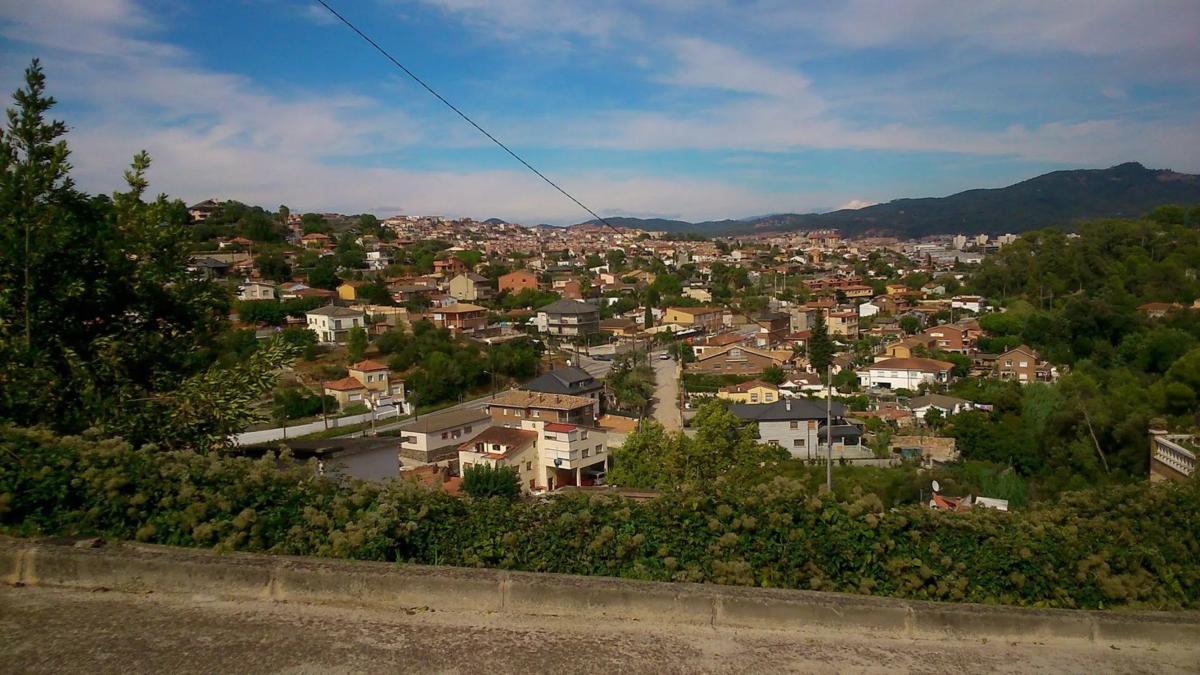 Terreno en venta en Sant Vicenç Dels Horts, Barcelona photo 2