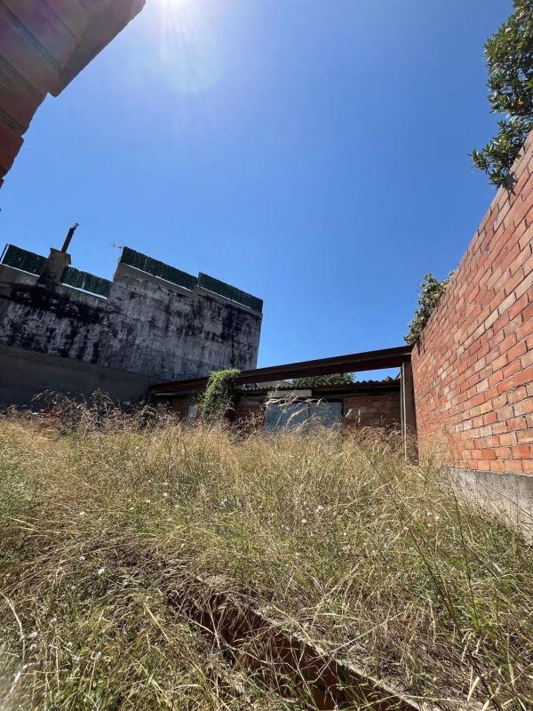 Terreno en venta en Sant Vicenç Dels Horts, Barcelona photo 4