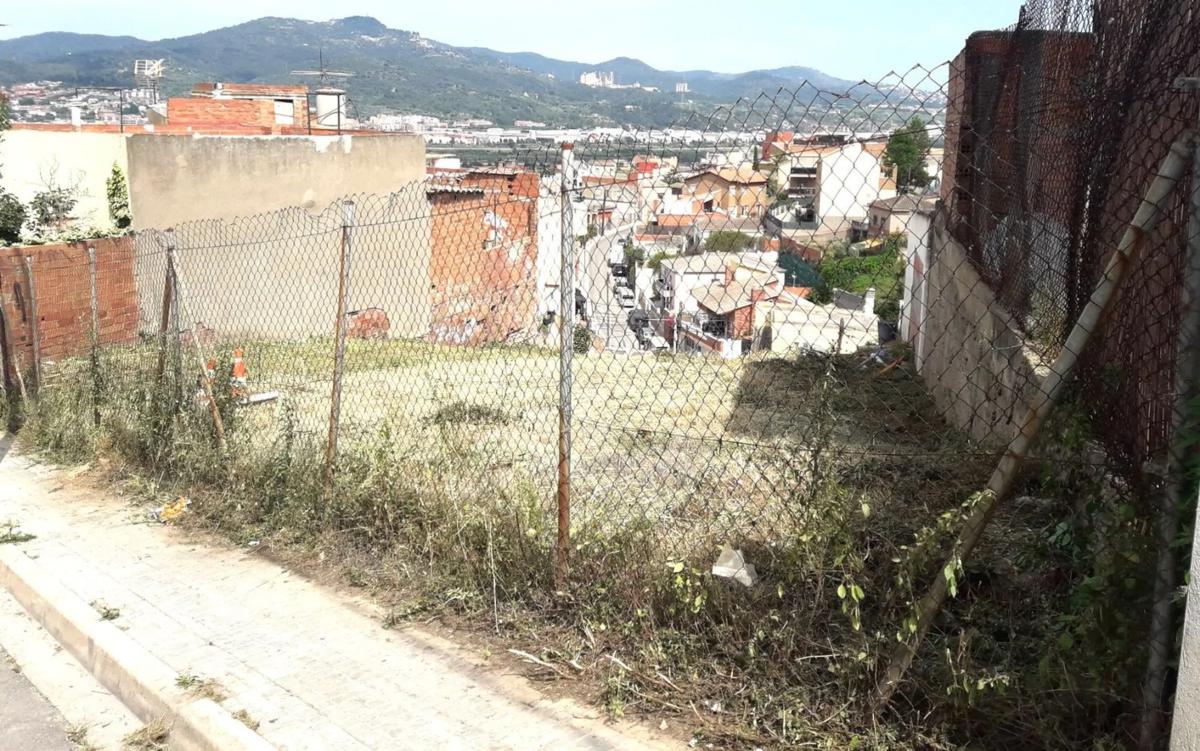 Terreno en venta en Sant Vicenç Dels Horts, Barcelona photo 4