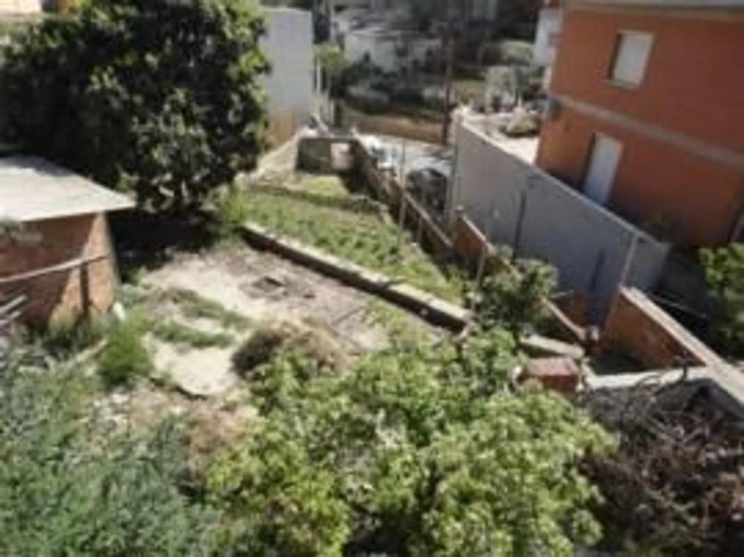 Terreno en venta en Sant Vicenç Dels Horts, Barcelona photo 2