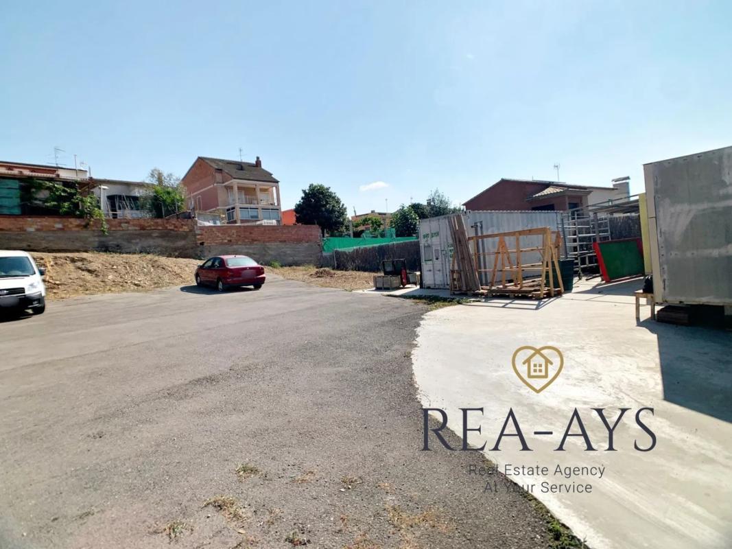 Terreno en venta en Sant Vicenç Dels Horts, Barcelona photo 5