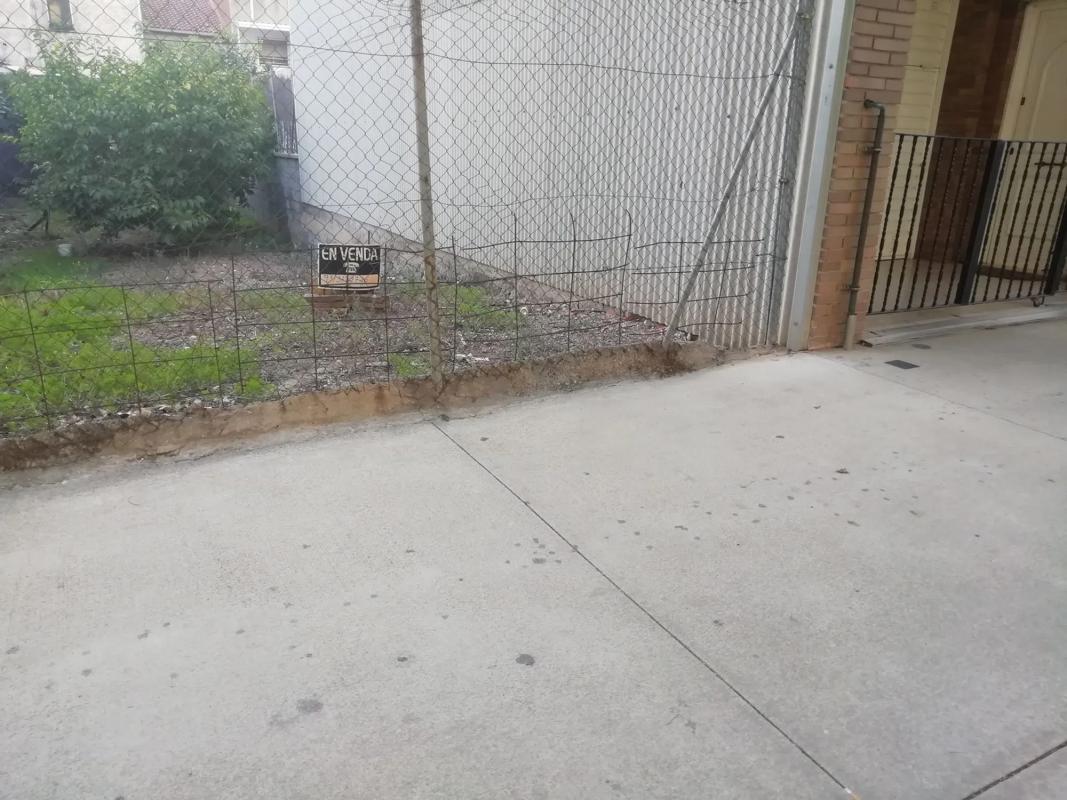 Terreno en venta en Sant Vicenç Dels Horts, Barcelona photo 2