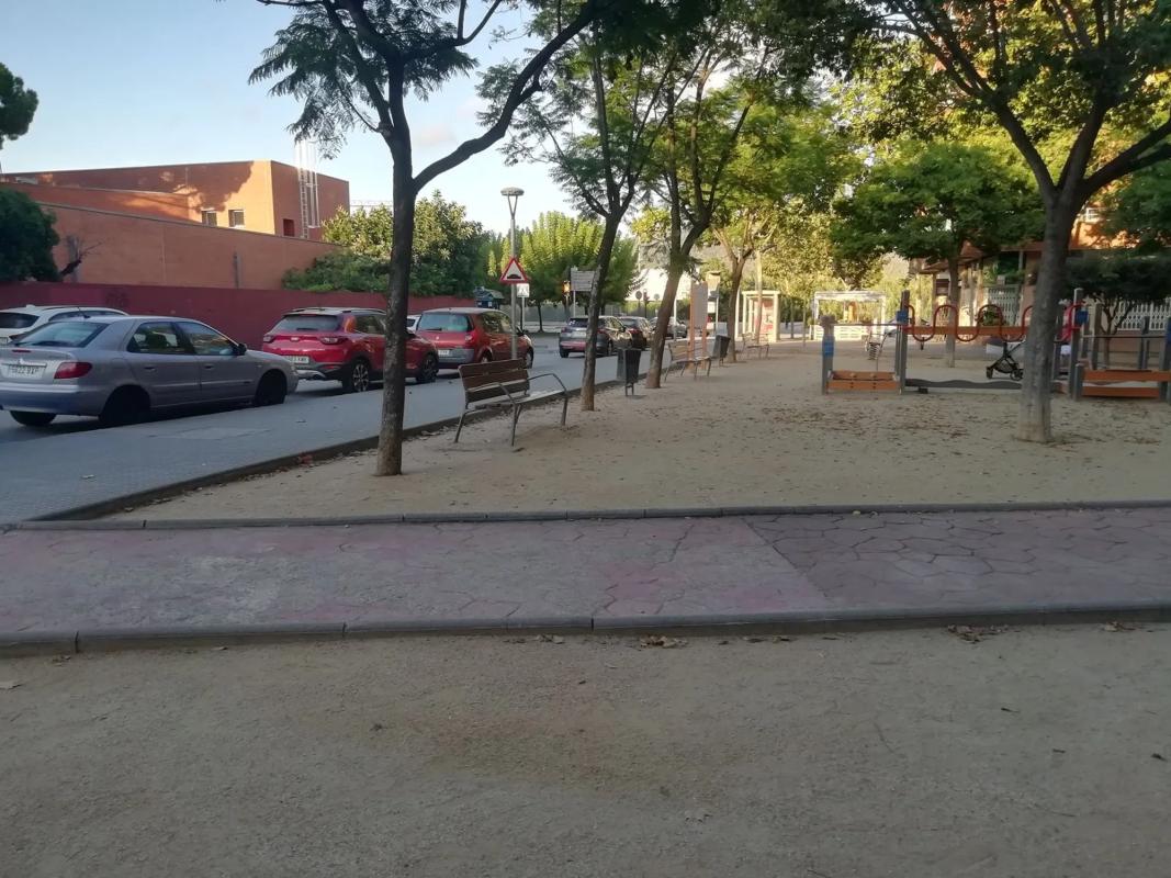 Terreno en venta en Sant Vicenç Dels Horts, Barcelona photo 4