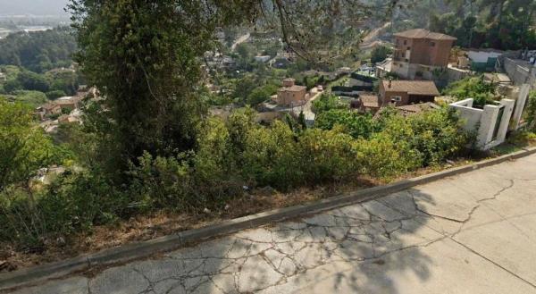 Terreno en calle Pins photo 1