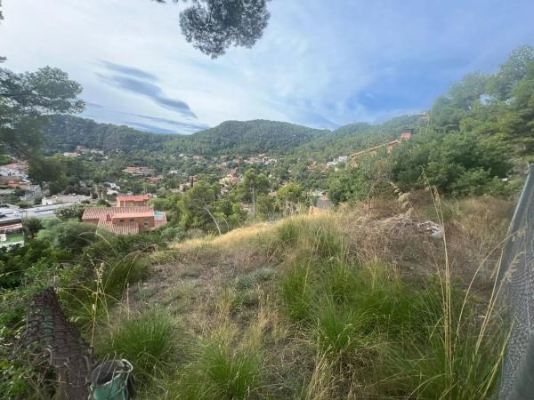 Terreno en Torrelles de Llobregat photo 2