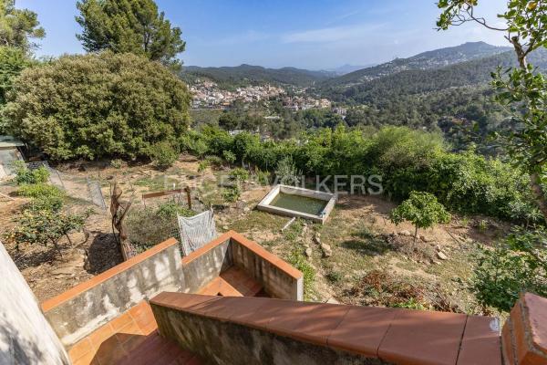Terreno en Torrelles de Llobregat photo 1