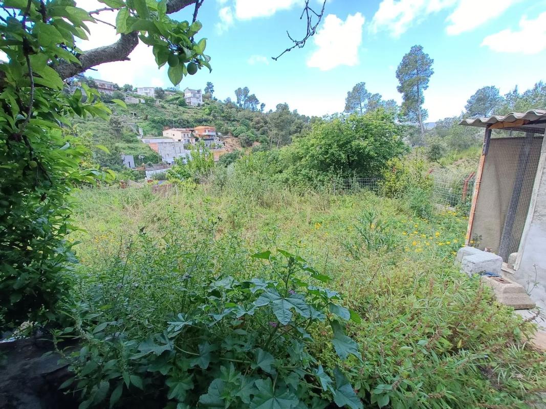 Terreno en venta en Torrelles de Llobregat, Barcelona photo 2