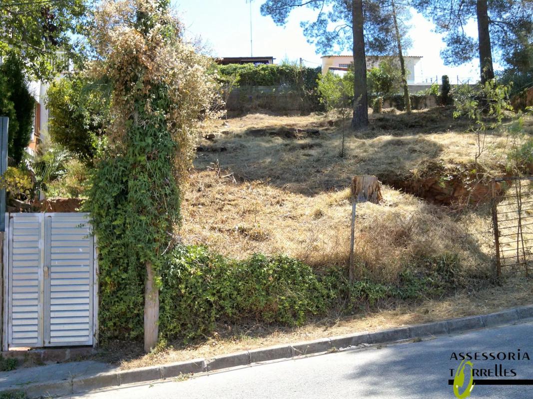 Działka na sprzedaż w Torrelles de Llobregat, Barcelona photo 4