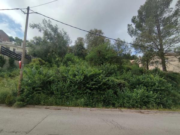 Terreno en avenida Tercera Avinguda photo 4