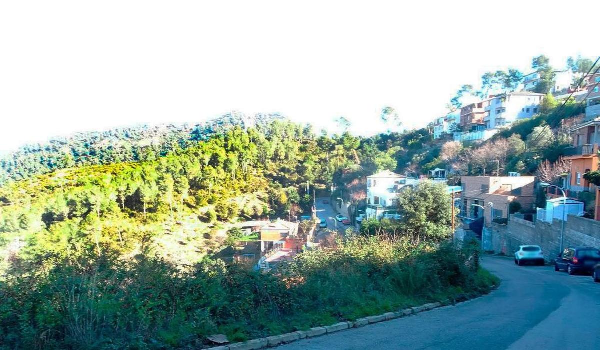 Terreno en venta en Torrelles de Llobregat, Barcelona photo 1