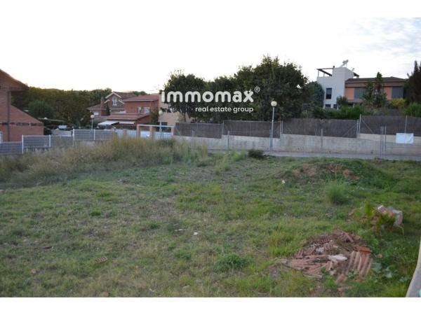 Terreno en calle Maria Zambrano photo 1