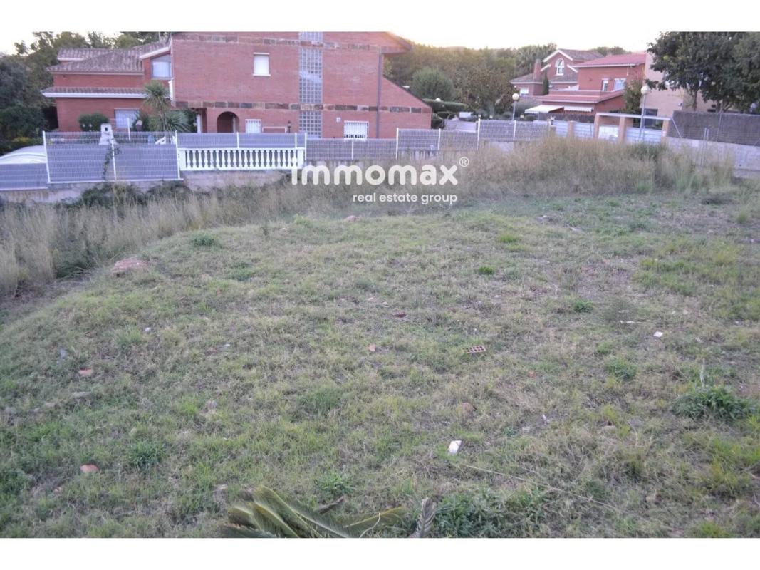 Участок земли на продажу в Виладеканс, Барселона photo 3