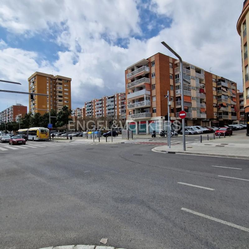 Terreno en venta en Viladecans, Barcelona photo 2