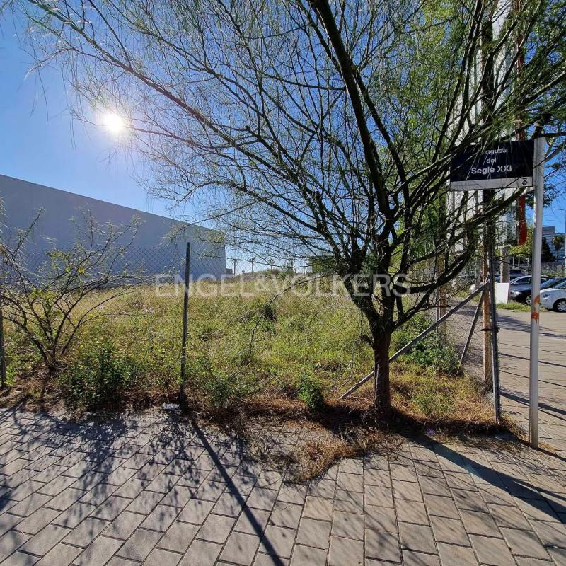 Terreno en venta en Viladecans, Barcelona photo 2