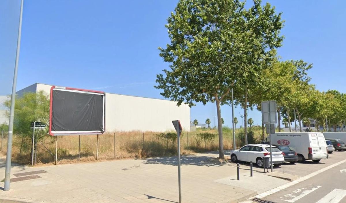 Działka na sprzedaż w Viladecans, Barcelona photo 4